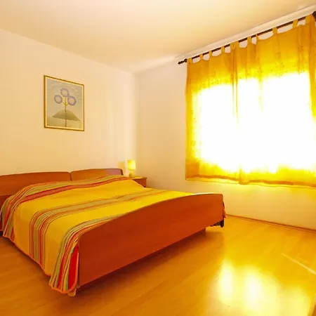 Apartment Fuer 4 Personen Ca 64 Qm In Pula, Istrien Istrische Riviera *